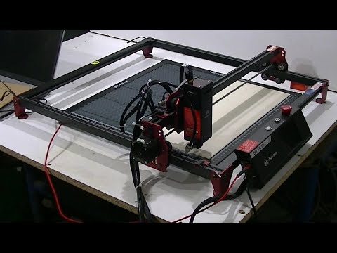 Видео: Сотовый стол для ALGOLASER DIY Kit MK2 первая резка)))