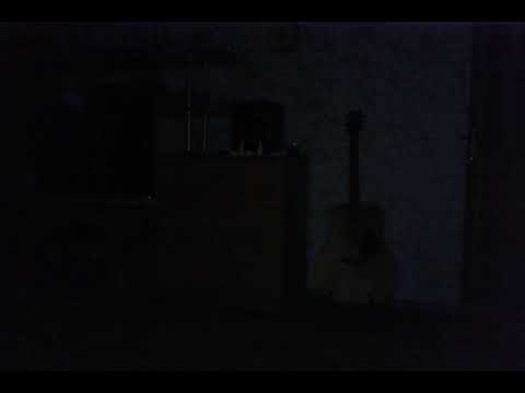 Видео: Вызов духов:вызвал смайл дога.Жесть!!!Пятно на зеркале!