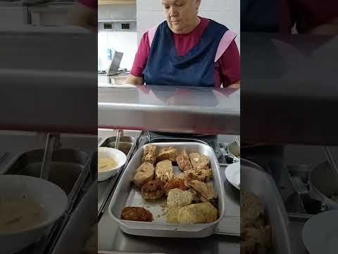 Видео: Пинск столовая Пинскдрев чем кормят рабочих? какие цены? 