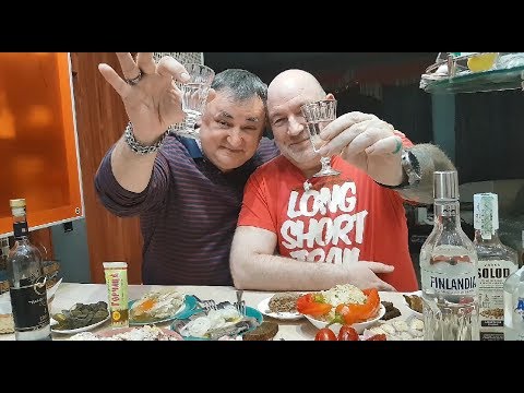 Видео: Как пить водку и чем закусывать, чтобы получать удовольствие