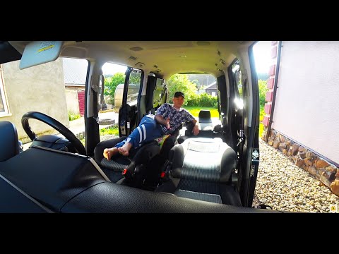 Видео: Трансформация салона Тойота Вокси Гибрид для комфортной ночёвки в путешествии . Три варианта.