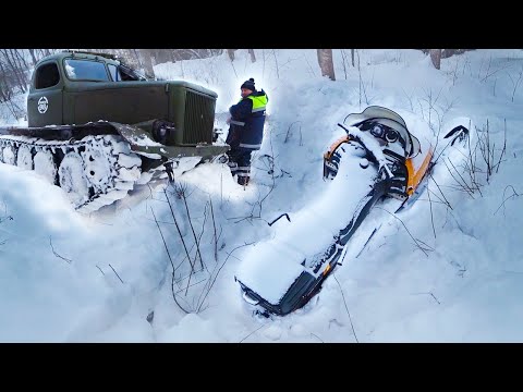 Видео: Спасение снегохода 72 часа пролежавшего в снежной яме