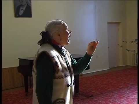Видео: Как мы поем. Работа над интонацией. Н.К.Мешко.Народная артистка СССР.