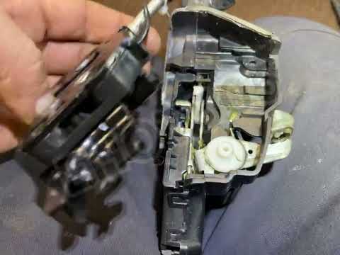 Видео: Установка атодоводчика двери land Cruiser 200