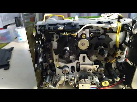 Видео: ЛПМ AKAI GX. Смена роликов и идлера без полного разбора деки. Reference Master от AKAI и Pioneer.