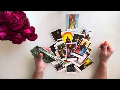 Видео: Кто хочет проявиться к Вам? 4 Королевы #4королевы#мужчинанапороге#ктонапороге#ктоменялюбит#таро#асмр