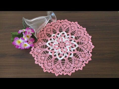 Видео: ДВУХЦВЕТНАЯ САЛФЕТКА КРЮЧКОМ С НЕОБЫЧНЫМ ВЯЗАНИЕМ ЦЕНТРА. ЧАСТЬ 1