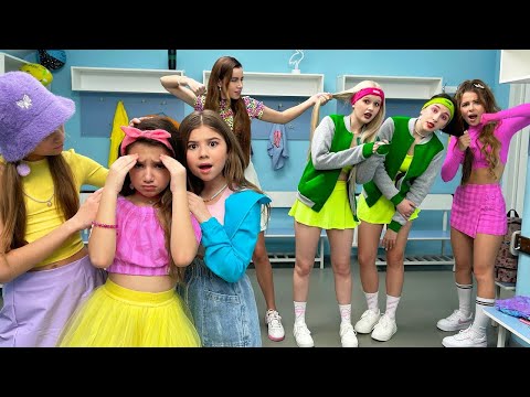 Видео: Амина е загубила личния си дневник 😯 Тийнейджъри в кампуса | KiKiDo Campus Bulgarian