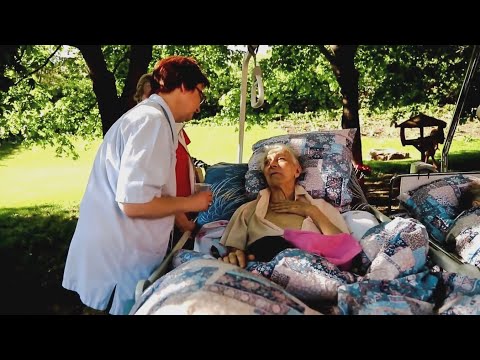 Видео: «Меняя реальность» — фильм о помощи тем, кого не вылечить