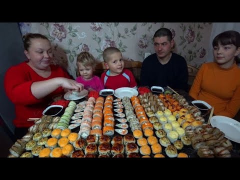 Видео: мукбанг роллы  194 штуки за 4000 рублей