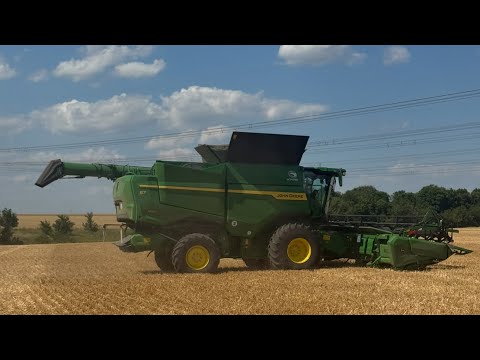 Видео: Привезли на демонстрацію новий комбайн Джон Дір S7-800