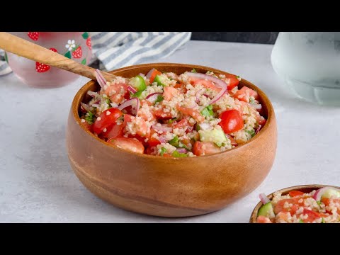 Видео: Средиземноморский салат с огурцами, помидорами и булгуром