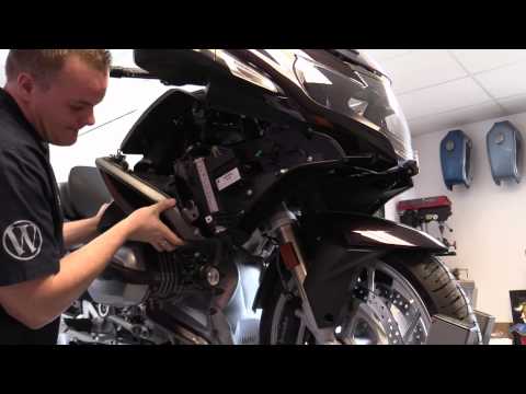 Видео: Советы по установке дуг защиты двигателя Wunderlich R1200 RT LC. Артикул: 20380101-103