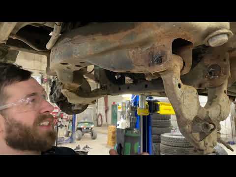 Видео: Замена сайлентблока переднего рычага Toyota Tundra 2000-2006, привод 2WD RWD