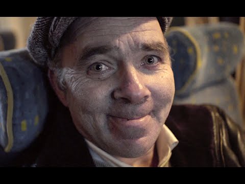 Видео: документальный фильм "Массовка. Крупный план"