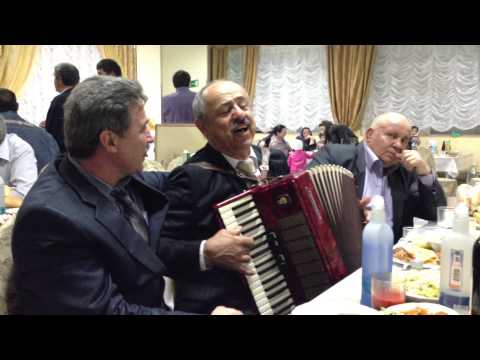 Видео: Поет Ашурлав. Даргинская песня.