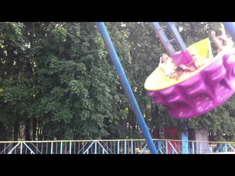 Видео: Мой любимый аттракцион "НЛО"