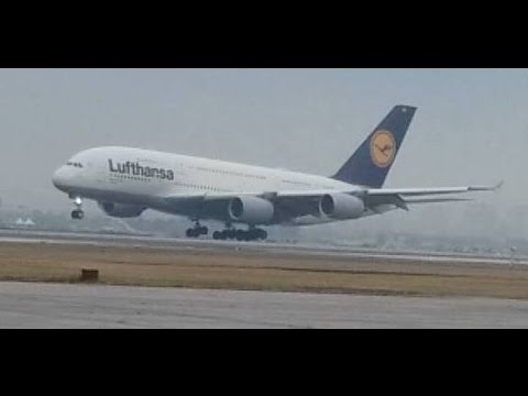 Видео: Airbus A380 каца на Летище София / Sofia Airport (LBSF ) Landing