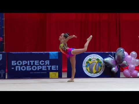 Видео:  Гаврилова Катерина, 2017 р.н. Художня гімнастика, виступ без предмету.