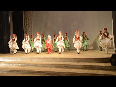 Видео: Татарский танец "Кызлар"