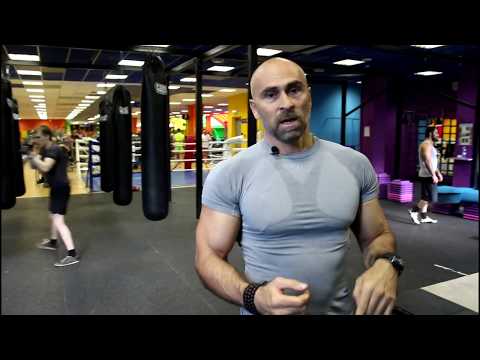 Видео: СУПЕР СЕТ НА БИЦЕПС с гирей 16 кг от Папы Смита.