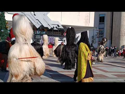 Видео: Кукерски игри в Пиринско 05.01.2025 - с.Бело поле, Трети квартал -  Нова махала, Втори квартал