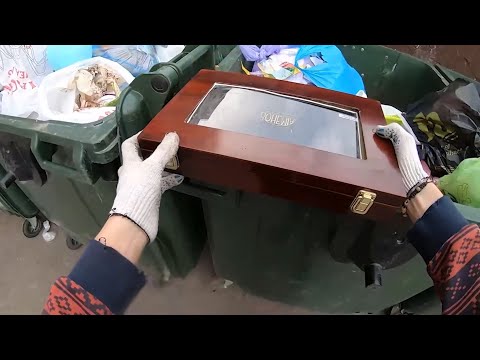 Видео: Как я зарабатываю лазая по мусоркам Питера ? Dumpster Diving RUSSIA #9