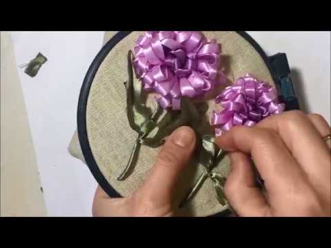 Видео: Хризантема вышитая лентами (объемная) / Chrysanthemum embroidered with ribbons (three-dimensional)