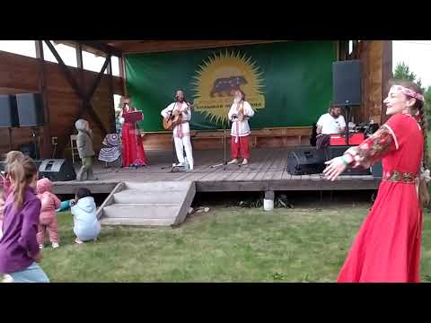 Видео: Светозар с песней Велес на фестивале Перволетье - 2023