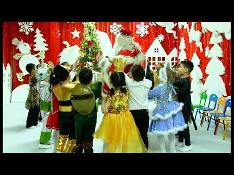 Видео: Хоровод с Д.Морозом, Игра "Роботы и снежинки". Видео Sirin.