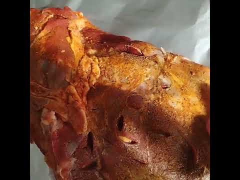 Видео: Баранья нога в духовке #shortvideo #мясовдуховке #запеченноемясо #буженина  #meat 