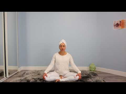 Видео: Кундалини медитация Индра Ниттри с мантрой Эк Онг Кар.
