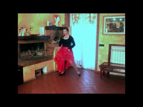 Видео: Варианты работы рук в цыганском танце