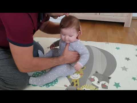 Видео: Как проверить готов ли садиться или помочь научиться малышу сидеть