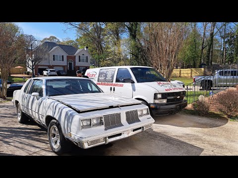 Видео: ВОДЯНОЙ НАСОС И ТЕРМОСТАТ | 1985 OLDSMOBILE CUTLESS SALON 5.0 | Howto/Diy