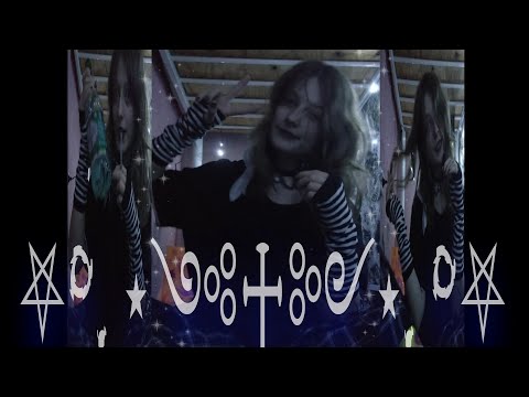 Видео: asmr я странная и заставлю спать под ЭТОЙ кроватью 🖤⛓️🕳️