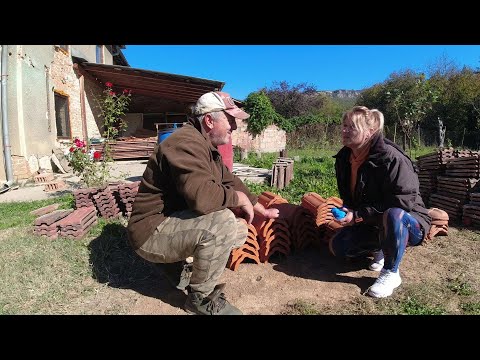 Видео: ЖИВОТ НА СЕЛО  : Когато не всичко върви по план + От къде си купихме капаци за покрива /  LINE D5