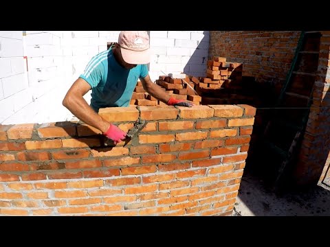 Видео: Кирпичная кладка от каменщика ЭКСТРА-КЛАССА!