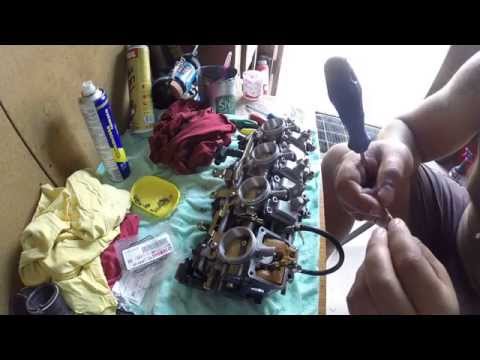 Видео: Yamaha R1 98-01 Обслуживание и тюнинг карбюраторов (Carbs maintenance & tuning + Airbox tuning)