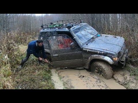 Видео: Mitsubishi Pajero, Toyota Land Cruiser 70, UAZ Hunter в болоте