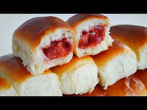 Видео: Сдобные, пышные пирожки с клубникой🍓Как приготовить начинку из замороженной клубники? Танюшина кухня