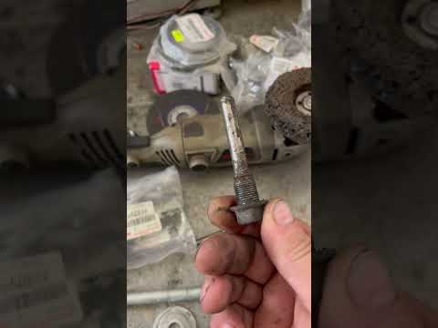 Видео: Про болты и втулки . 