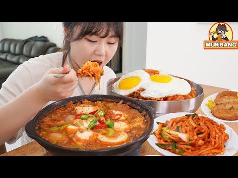 Видео: Mukbang l Мягкий тофу Cheong-gukjang и жульен из редьки Kimchi Bibimbap. Настоящий корейский вкус.