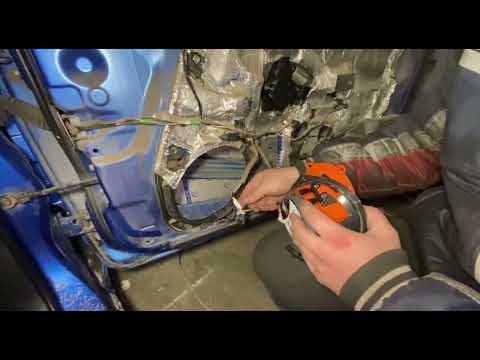 Видео: Замена штатных динамиков в Mazda 3 BK на DL Audio Gryphon Lite 57 V.3