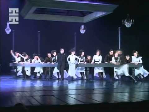 Видео: Анна Каренина - Интервью на фоне спектакля.avi