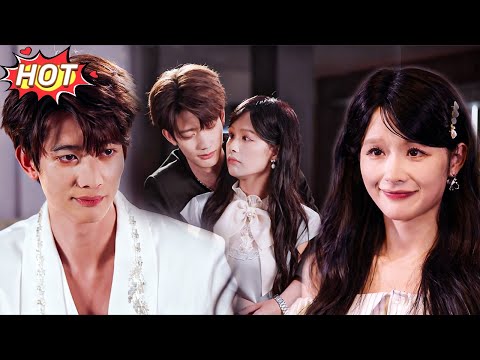 Видео: 😱Сладкий контраст! Милиардер холоден к другим, только ласкает её, вместе в власти!