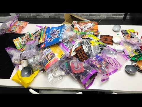 Видео: MarklegoboyVlogs #393 - Разбираем коробку с Лего (Часть 1)