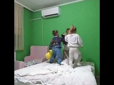 Видео: ОЛЕГ СРЕЩУ ПЕПИ И МАРИЯ И НИЯ ЗАВРЪЩАНЕ 