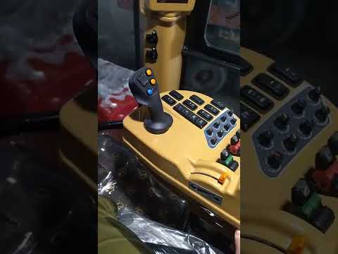 Видео: органы управления гидравликой трактора Кировец