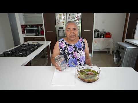 Видео: Готовим маринованный перец чили целиком — это определенно блюдо для любителей острого!